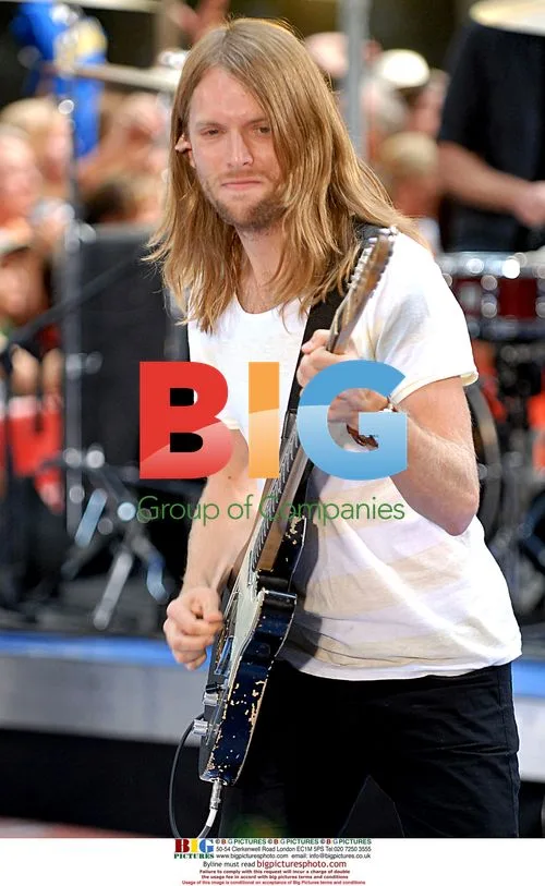 Maroon 5 Performs on Today Show