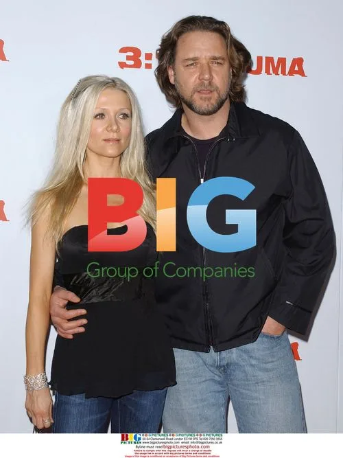 Russell Crowe and Danielle Spencer at "3:10 to Yuma" Premiere