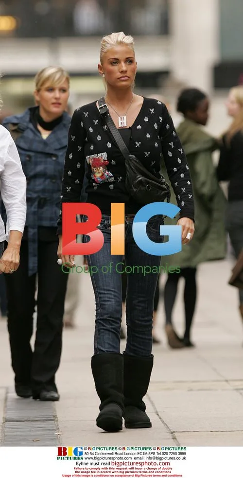 Katie Price and mum go shopping in London