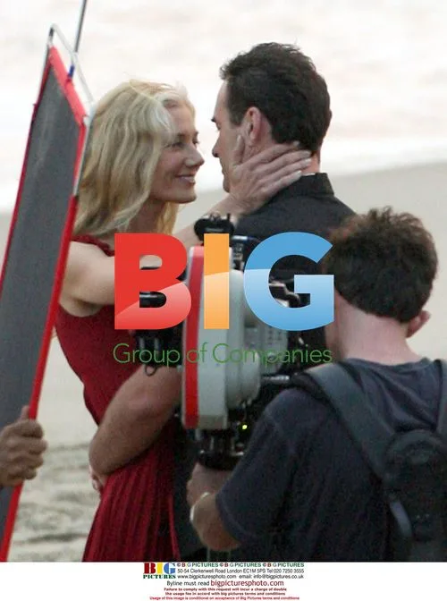 Julian McMahon and Joely Richardson film romantic scene for Nip/Tuck