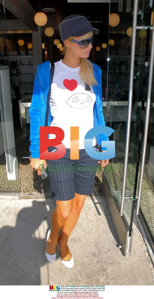 Paris Hilton shopping in Robertson Boulevard