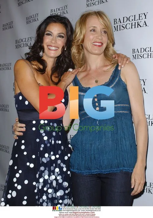 Teri Hatcher celebrates new Badgley Mischka campaign