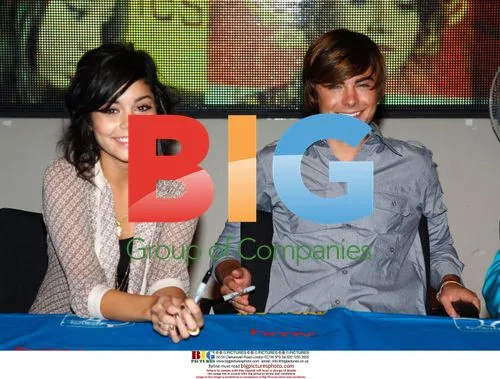 High School Musical Signing