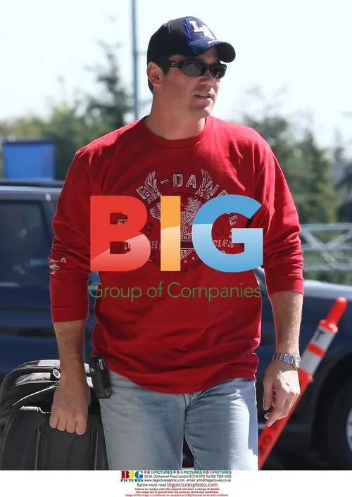 Dean Cain Shoots for 'Smallville'
