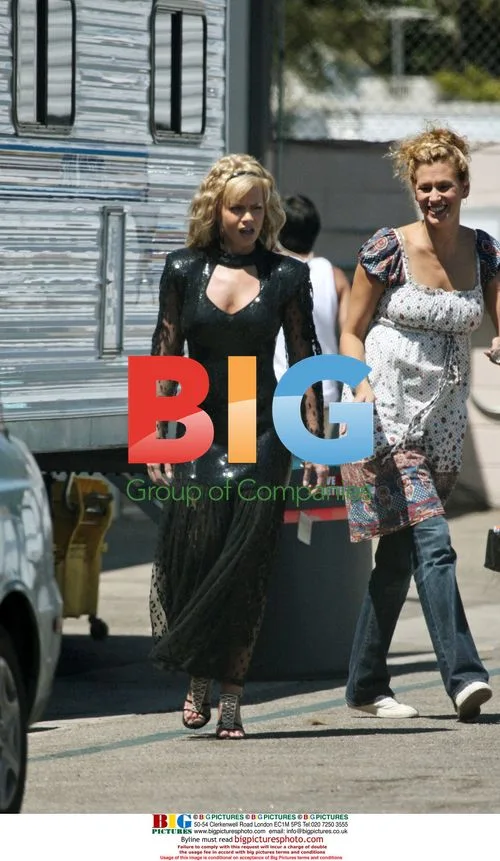 Jaime Pressly and 'My Name is Earl' Cast on Set