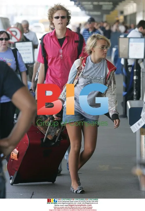 Lynne and Jamie Lynn Spears at LAX