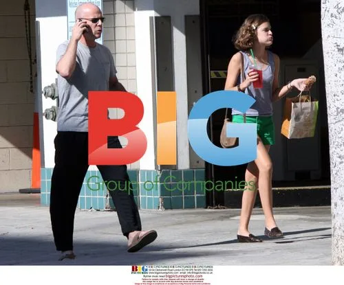 Bruce Willis and Tallulah Belle Willis at Starbucks