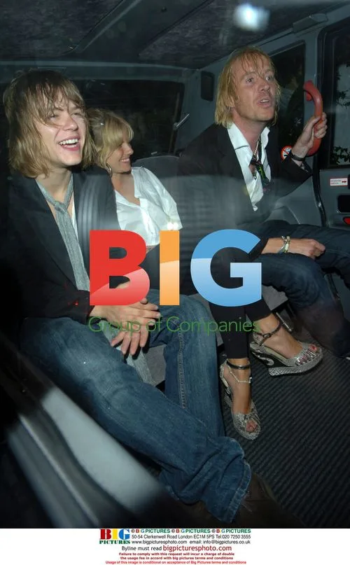 Sienna Miller and Rhys Ifans Arrive Home