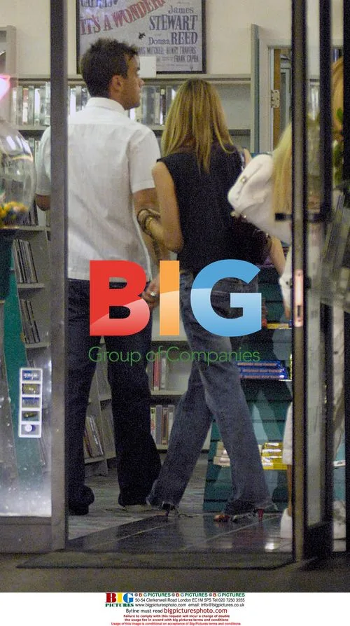 Robbie Williams and girlfriend spotted at Bel Air video store