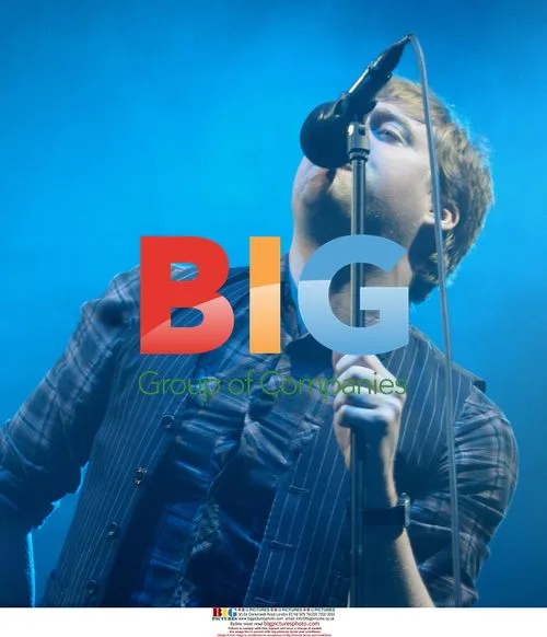 Kaiser Chiefs Perform at Manchester Arena