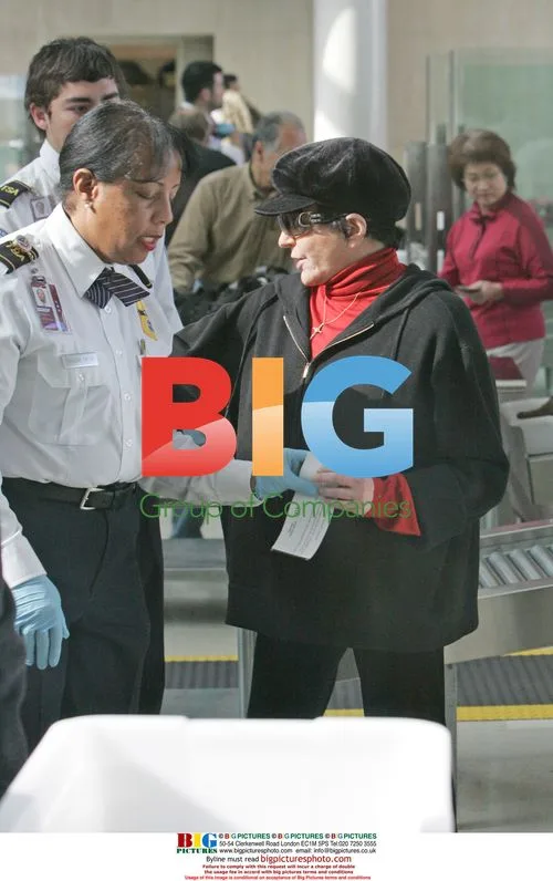 Liza Minelli at LAX Airport