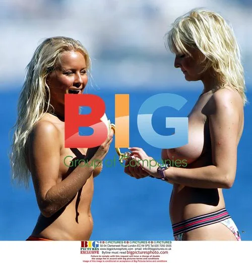 Models Anna and Michelle in South of France