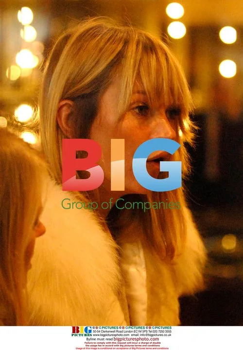 Kate Moss Christmas Shopping in London