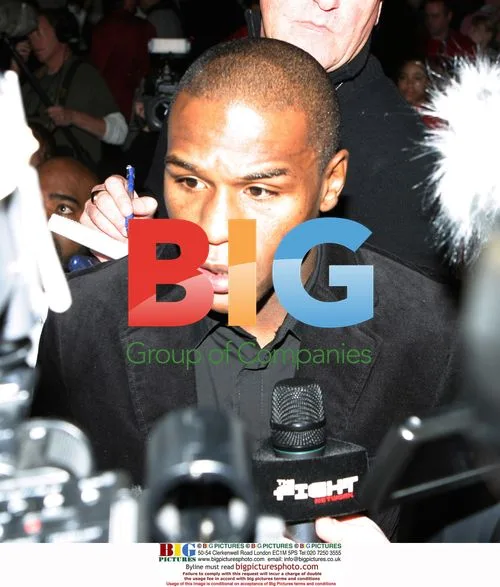 Ricky Hatton and Floyd Mayweather at 2007 Press Conference