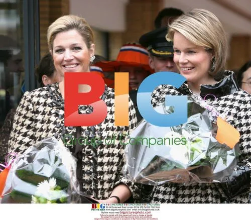 Maxima and Mathilde at Gemeente Museum