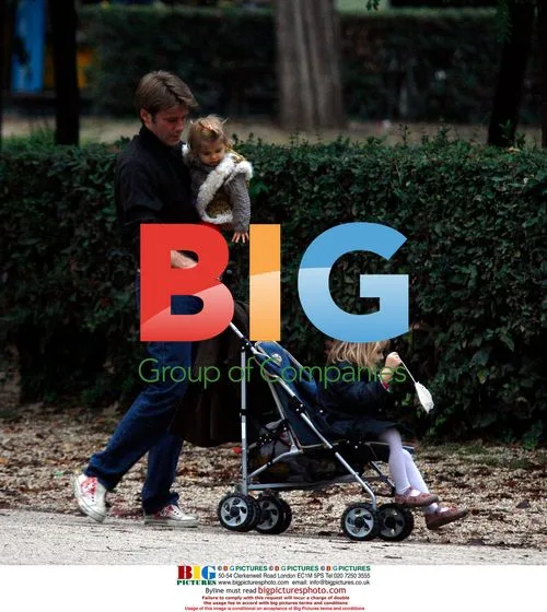 Vittorio Emanuele takes family to park