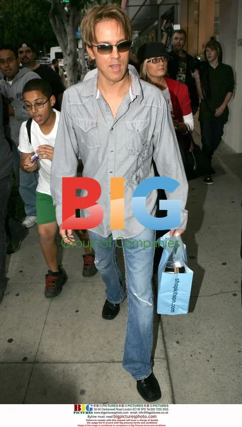 Larry Birkhead and Girlfriend Shop at Kitson