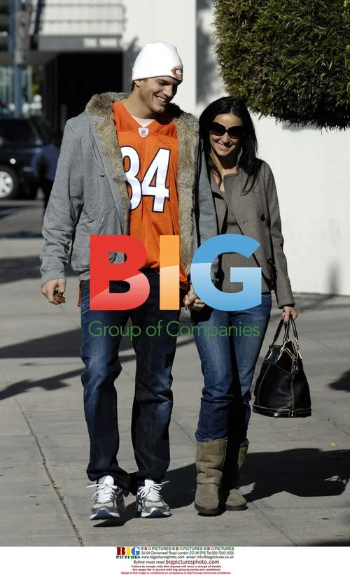 Demi Moore and Ashton Kutcher take a romantic walk