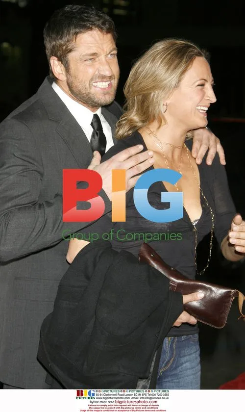 Gerard Butler and Zoe Bell at "P.S. I Love You" Premiere