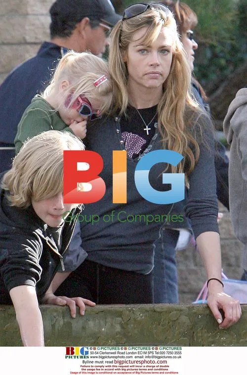Denise Richards and daughters at SeaWorld