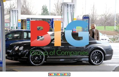 Robbie Savage at Petrol Station with Bentley