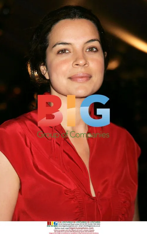 Zuleikha Robinson at 'The Great Debaters' Premiere