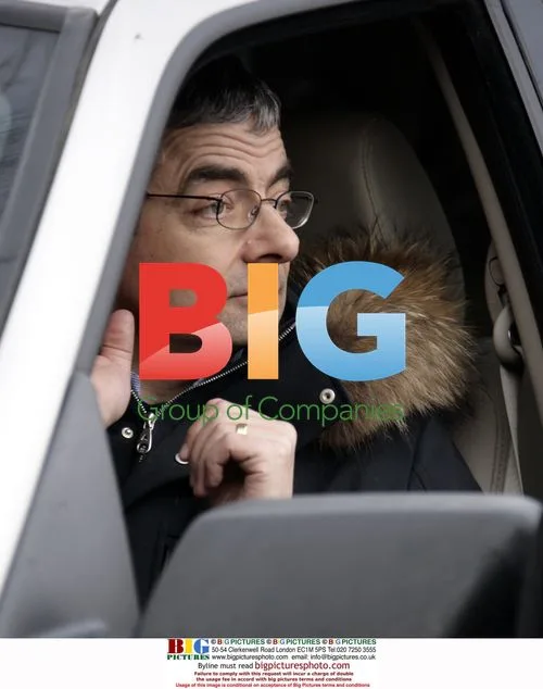 Rowan Atkinson in minor car accident in Aspen