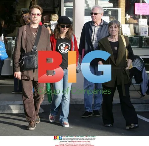 Robert Downey Jr. and Wife Shopping in Malibu