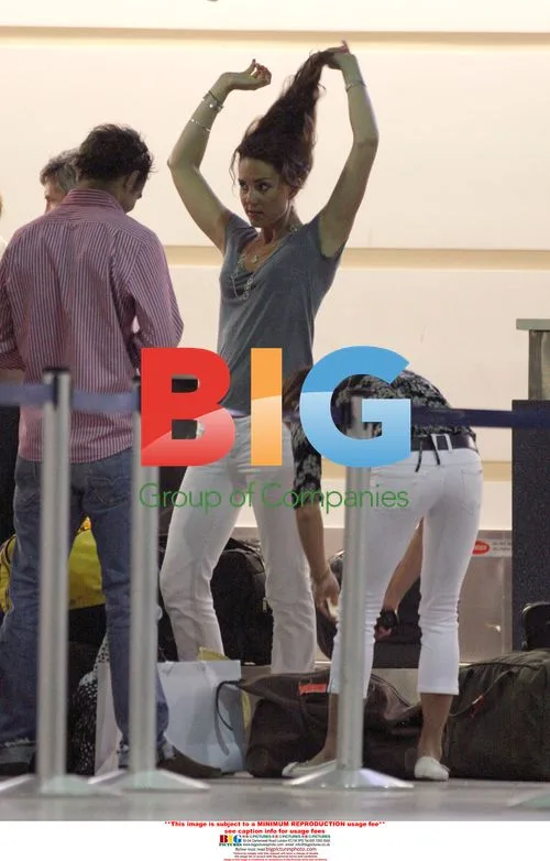 Kate Middleton boards flight to UK from Barbados