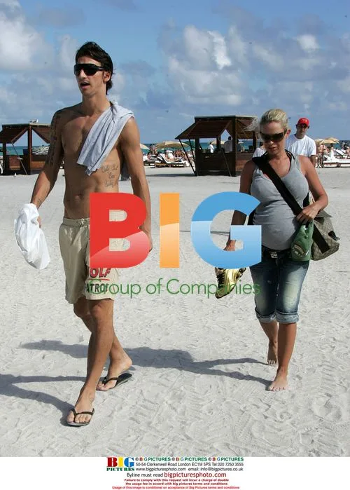 Zlatan Ibrahimovic and pregnant wife in Miami