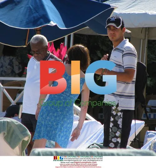 Sir Trevor McDonald's Christmas Vacation in Jamaica