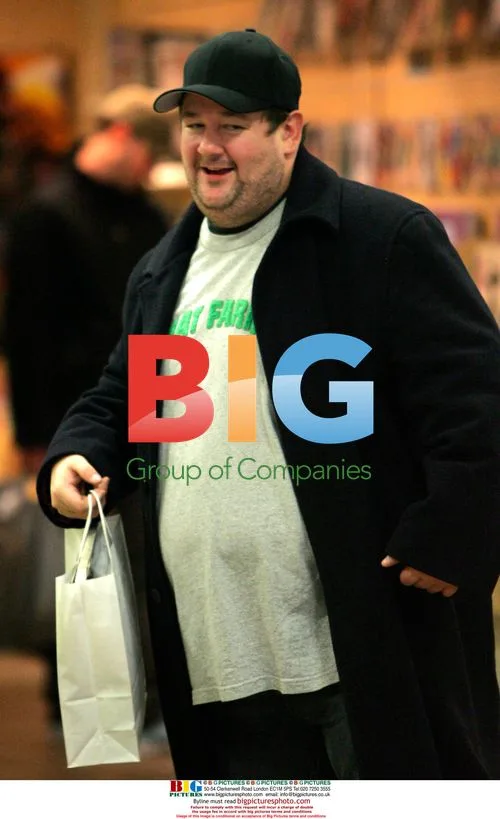 Jonny Vegas Spotted Shopping for Star Wars Book