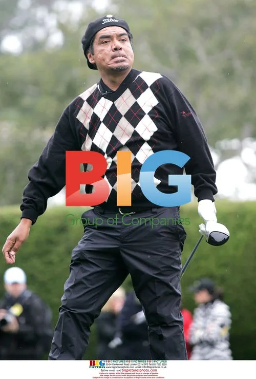 George Lopez reacts to tee shot