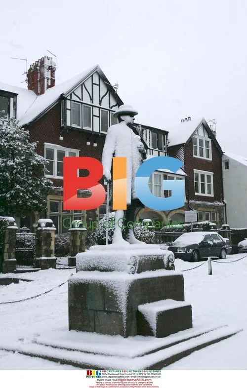 Heavy snow in Cardiff, UK