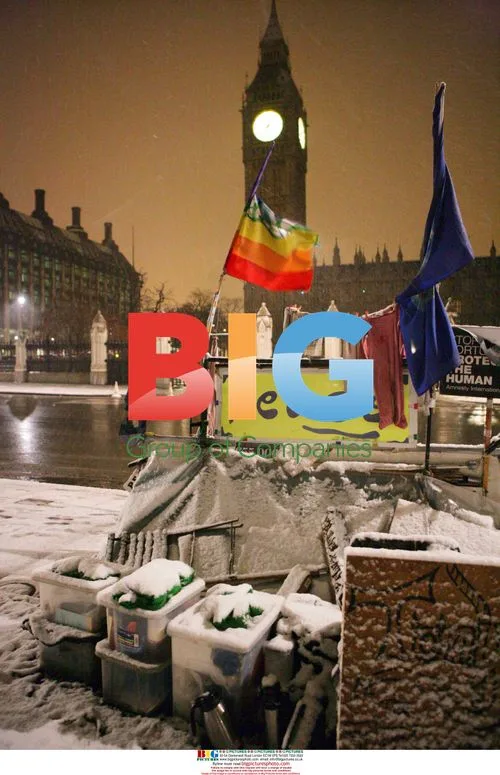Heavy snow in Westminster, London
