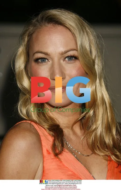 Sarah Wynter at Versace Walk of Style Award