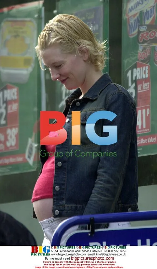 Pregnant Cate Blanchett, new hairstyle