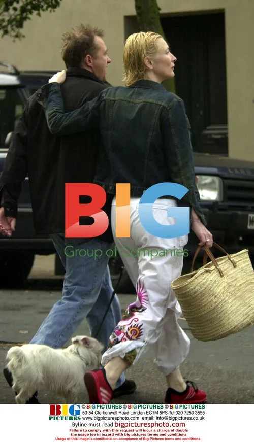Pregnant Cate Blanchett in London
