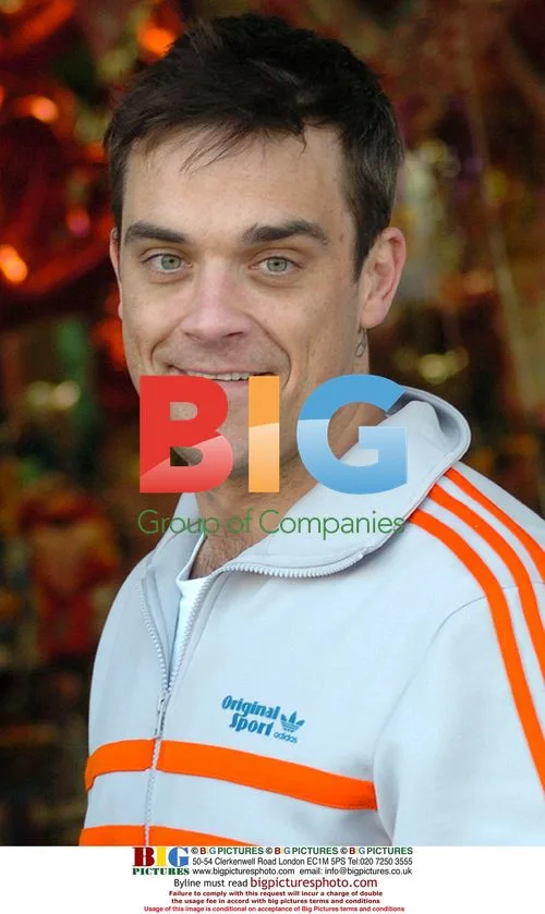 Robbie Williams Admits to Prescription Drug Dependency