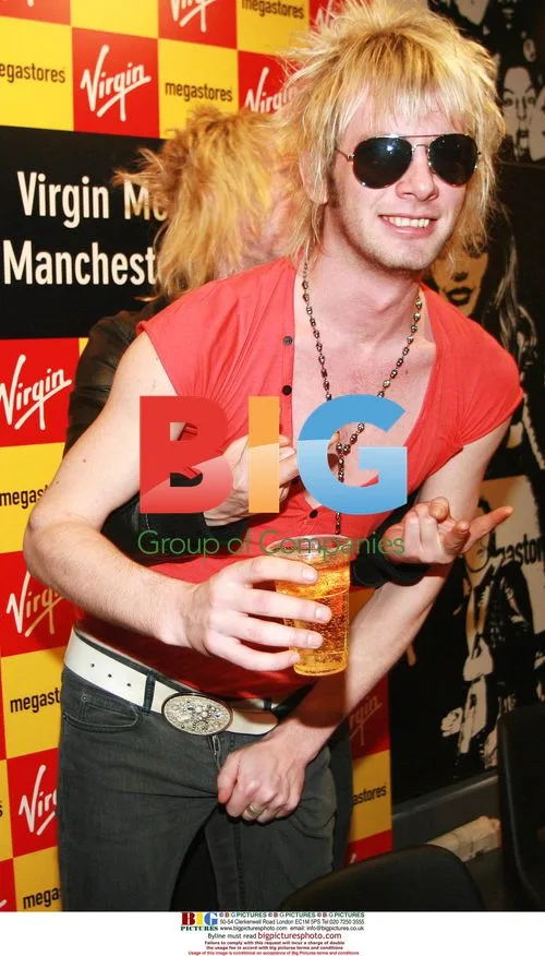Towers Of London Gig and Signing in Manchester