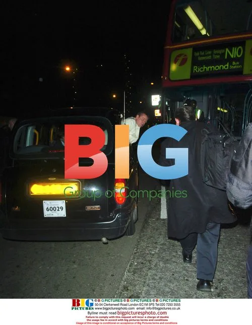 Suggs Nearly Hit By Bus After Brit Awards Party