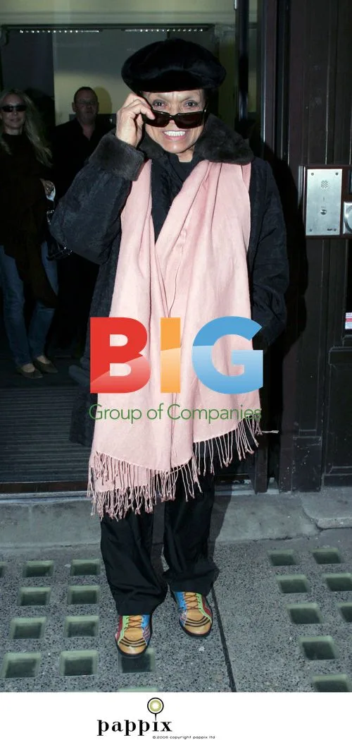 Eartha Kitt signs autographs in London