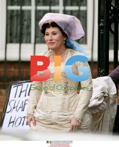 Jessie Wallace as Marie Lloyd on set