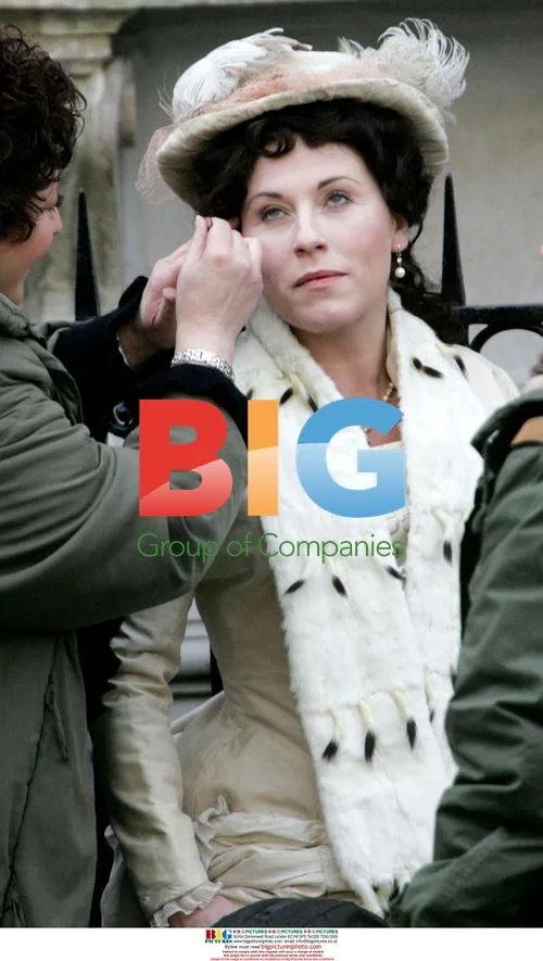 Jessie Wallace as Marie Lloyd on set