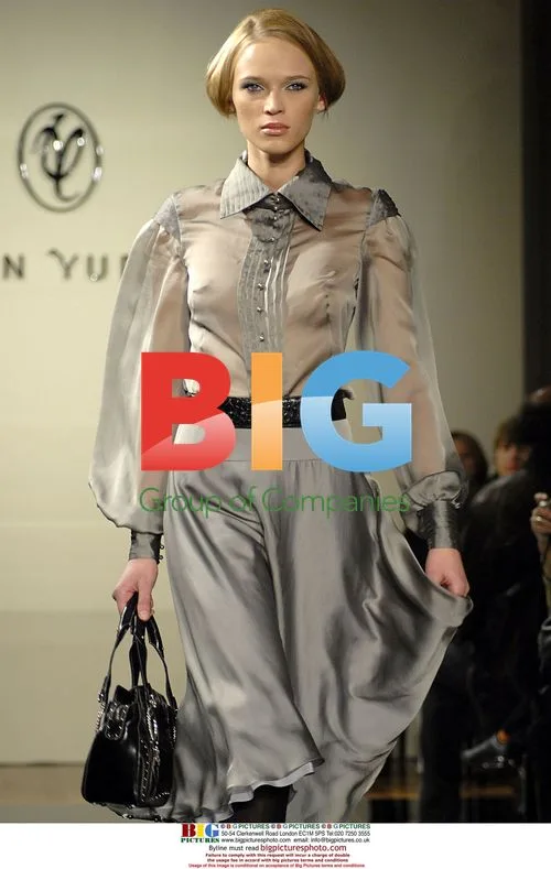 Valentin Yudashkin Women's Fashion Show AW 2007/08