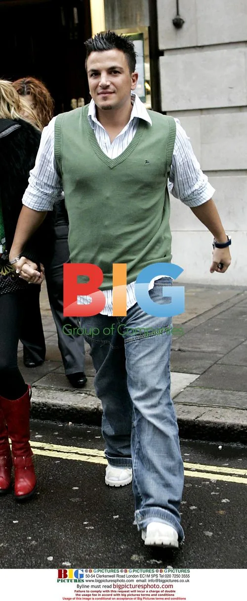 Pregnant Jordan and Peter Andre Out for Birthday Dinner