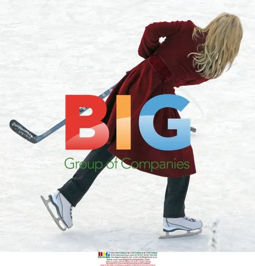 Anne Heche and James Tupper Ice Skating