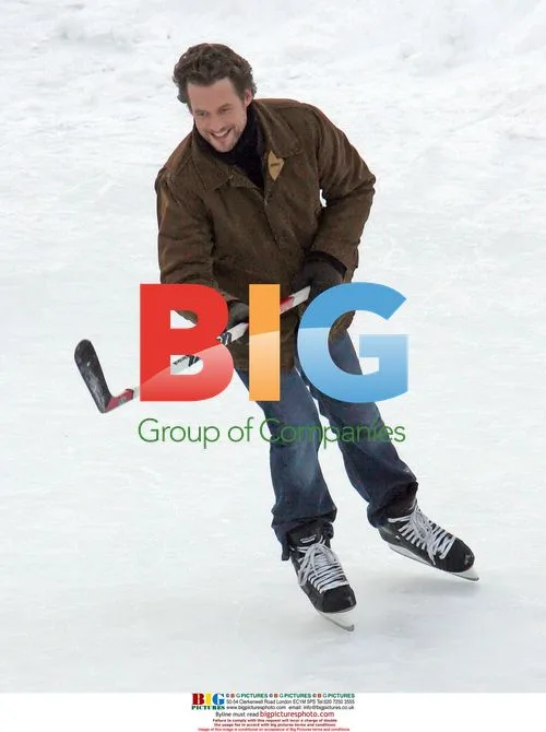 Anne Heche and James Tupper Ice Skating in Vancouver