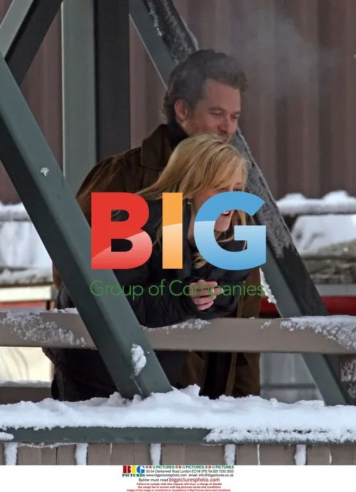 Anne Heche and James Tupper Ice Skating in Vancouver