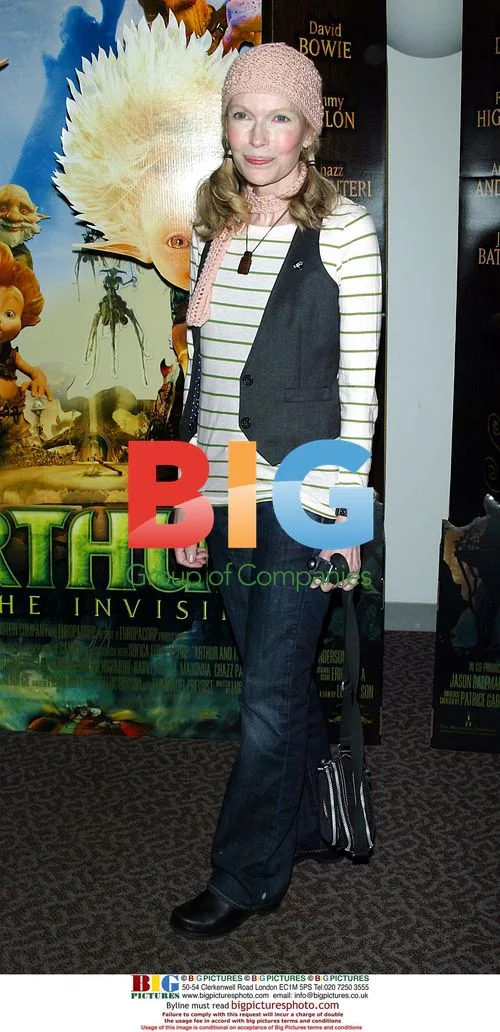 Mia Farrow Arrives for \"Arthur and the Invisibles\" Premiere
